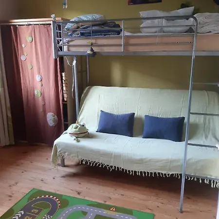 Petite Maison Tres Paisible Avec Jardin A Cournon - Puy De Dome ! *