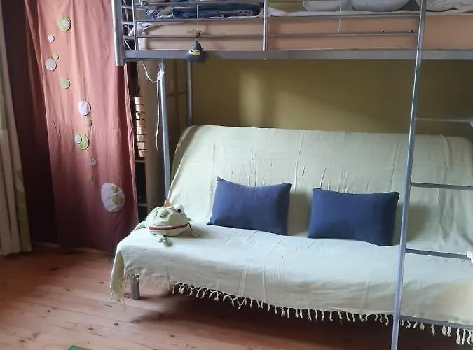 Petite Maison Tres Paisible Avec Jardin A Cournon - Puy De Dome ! *